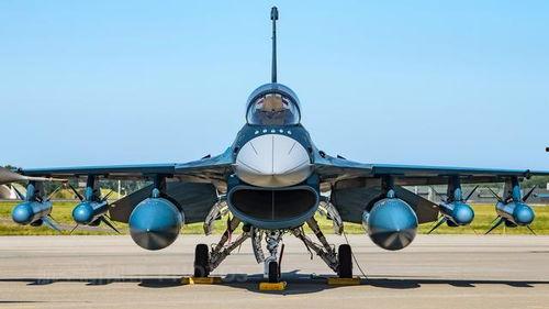 国产飞机掉链子视频播放,视频揭秘故障瞬间 第2张 国产飞机掉链子视频播放,视频揭秘故障瞬间 第2张