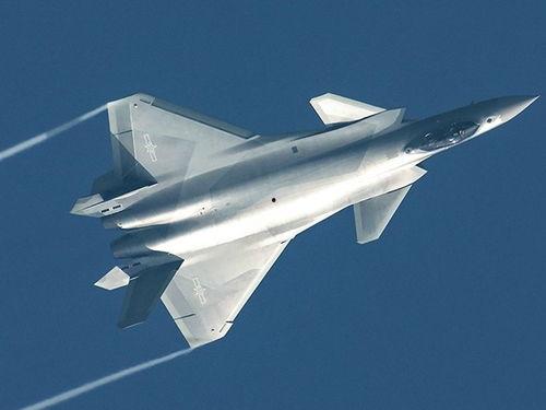 歼20国产版试驾视频,空中霸主首次地面体验揭秘  第3张